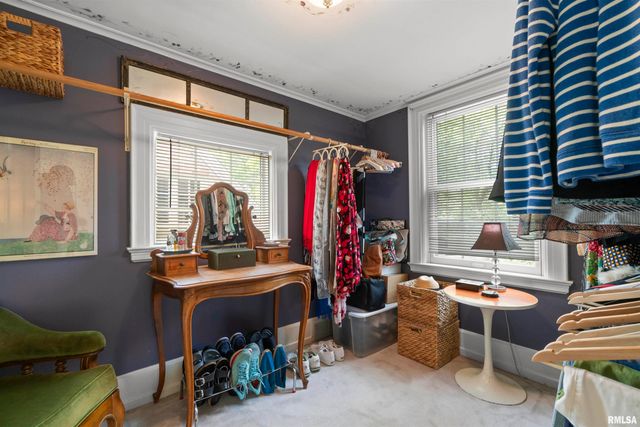 5934 N ELM Lane, Peoria, IL 61614