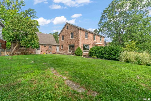 5934 N ELM Lane, Peoria, IL 61614