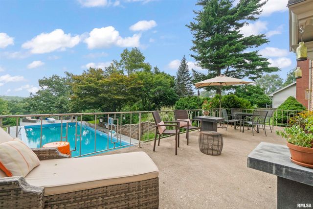 5934 N ELM Lane, Peoria, IL 61614