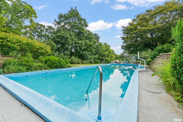 5934 N ELM Lane, Peoria, IL 61614