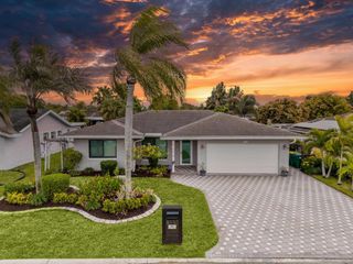 8230 NW 95th Avenue, Tamarac, FL 33321