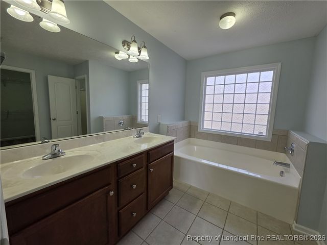 2604 Daniel Boone Lane, Hope Mills, NC 28348