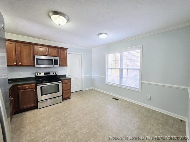 2604 Daniel Boone Lane, Hope Mills, NC 28348