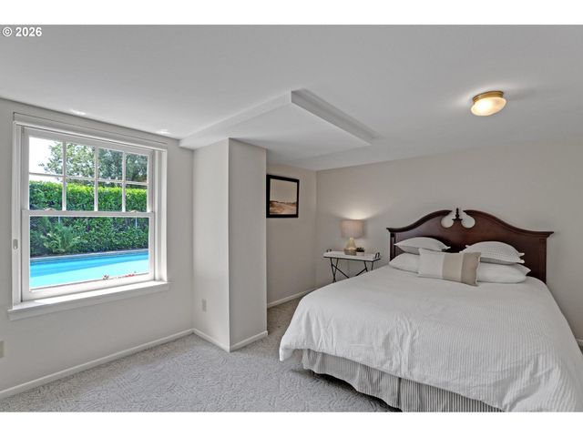 130 Nw 101ST Ave, Portland, OR 97229