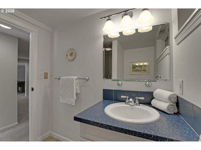 130 Nw 101ST Ave, Portland, OR 97229