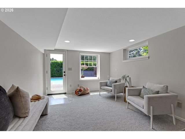 130 Nw 101ST Ave, Portland, OR 97229