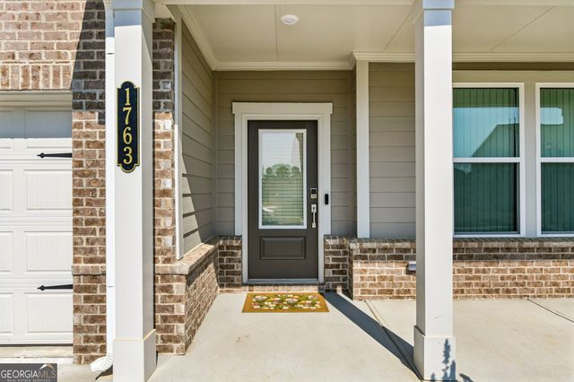 1763 Fawlocke Run, Loganville, GA 30052