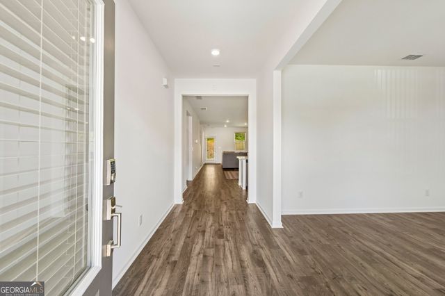 1763 Fawlocke Run, Loganville, GA 30052