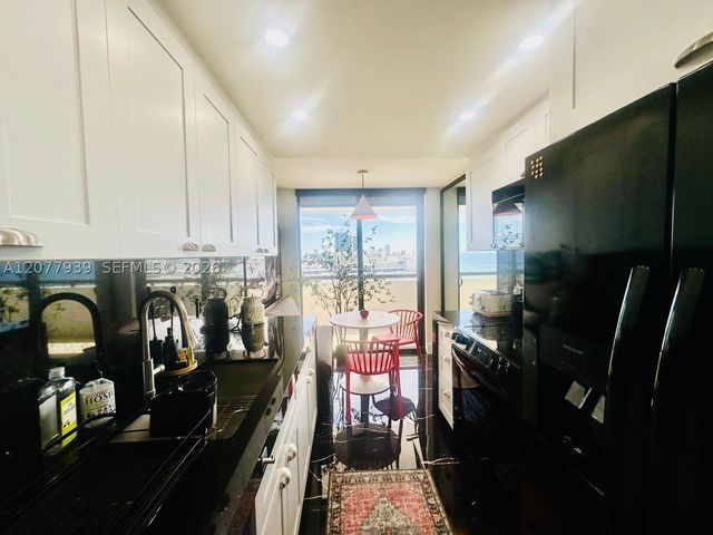 2555 Collins Ave PH114, Miami Beach, FL 33140