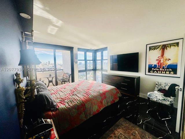 2555 Collins Ave PH114, Miami Beach, FL 33140
