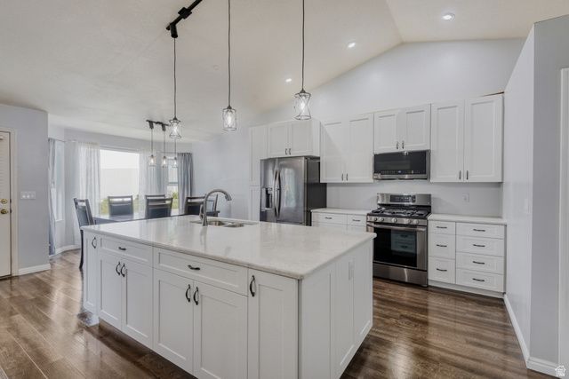 6456 S MOUNT WHITNEY LN, Salt Lake City, UT 84118