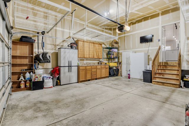6456 S MOUNT WHITNEY LN, Salt Lake City, UT 84118