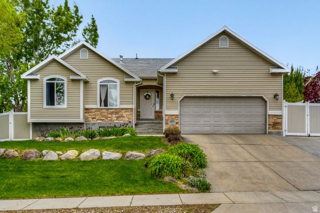 6456 S MOUNT WHITNEY LN, Salt Lake City, UT 84118