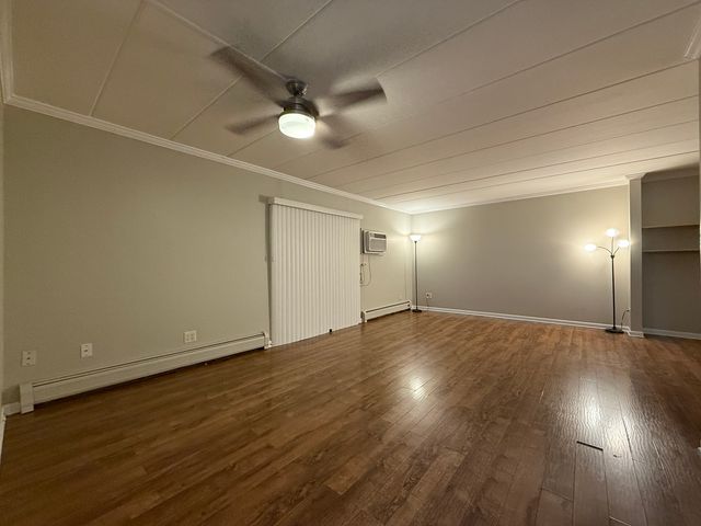 154 E Bailey Road G, Naperville, IL 60565