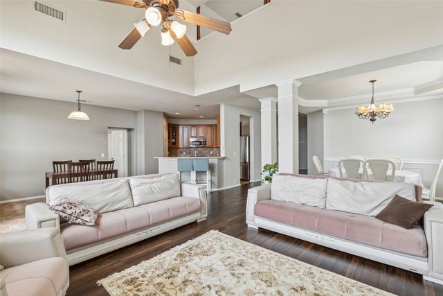 1756 Hidden Brook Drive, Grand Prairie, TX 75050