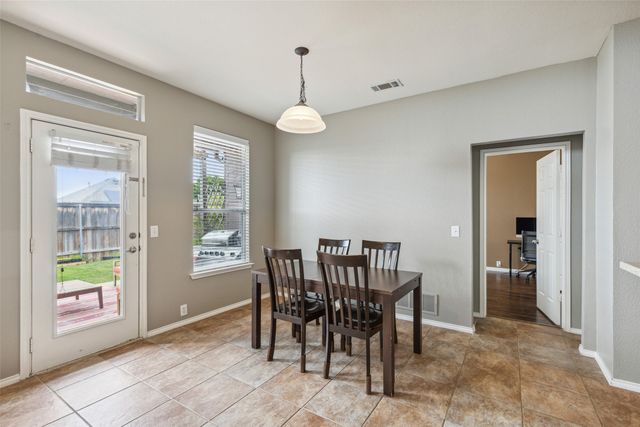 1756 Hidden Brook Drive, Grand Prairie, TX 75050