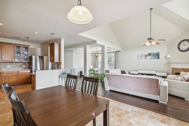 1756 Hidden Brook Drive, Grand Prairie, TX 75050