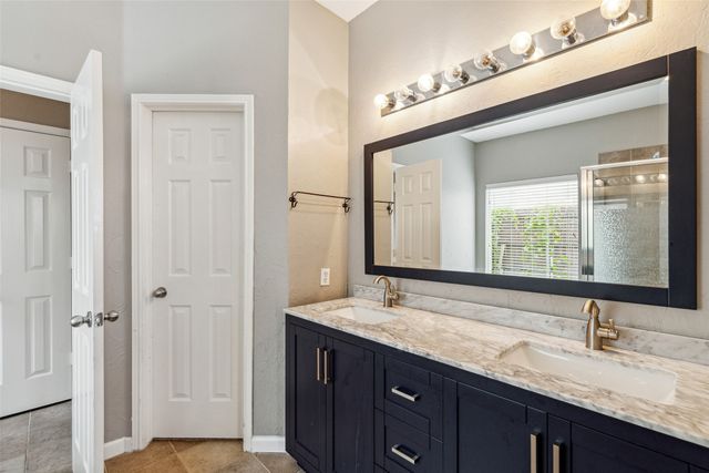 1756 Hidden Brook Drive, Grand Prairie, TX 75050