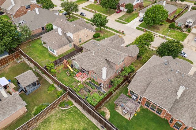 1756 Hidden Brook Drive, Grand Prairie, TX 75050