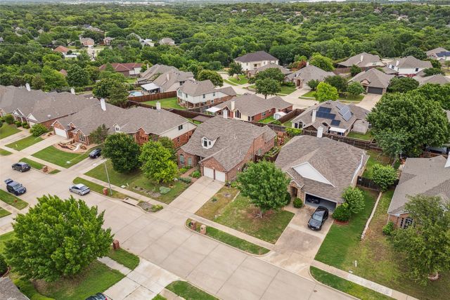 1756 Hidden Brook Drive, Grand Prairie, TX 75050