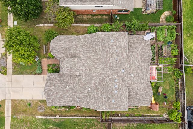 1756 Hidden Brook Drive, Grand Prairie, TX 75050