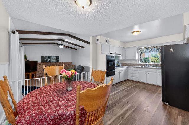 1504 Scott Avenue, Clovis, CA 93611