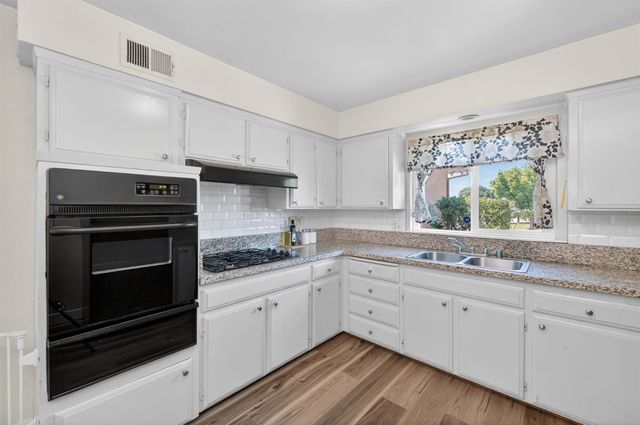 1504 Scott Avenue, Clovis, CA 93611