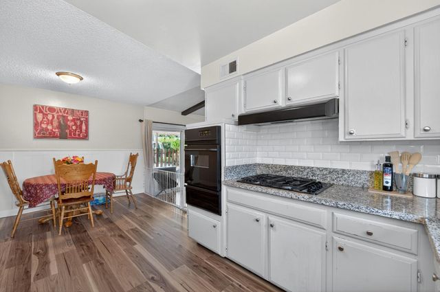 1504 Scott Avenue, Clovis, CA 93611