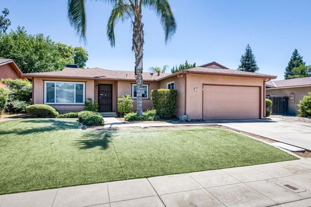 1504 Scott Avenue, Clovis, CA 93611