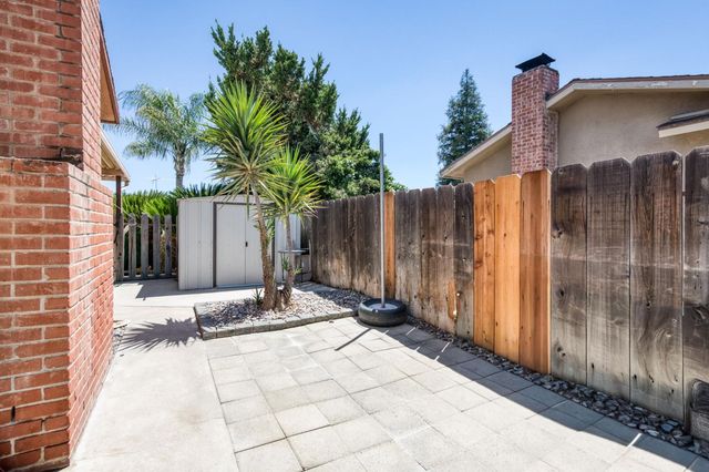 1504 Scott Avenue, Clovis, CA 93611