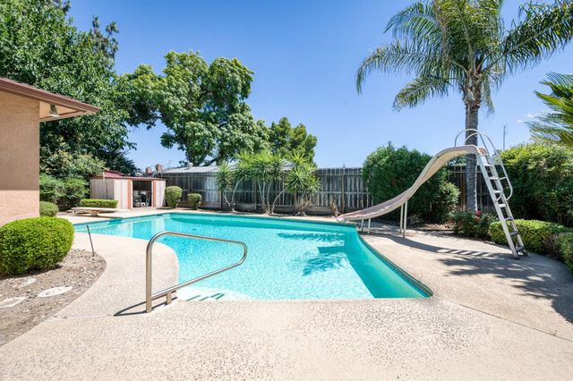 1504 Scott Avenue, Clovis, CA 93611