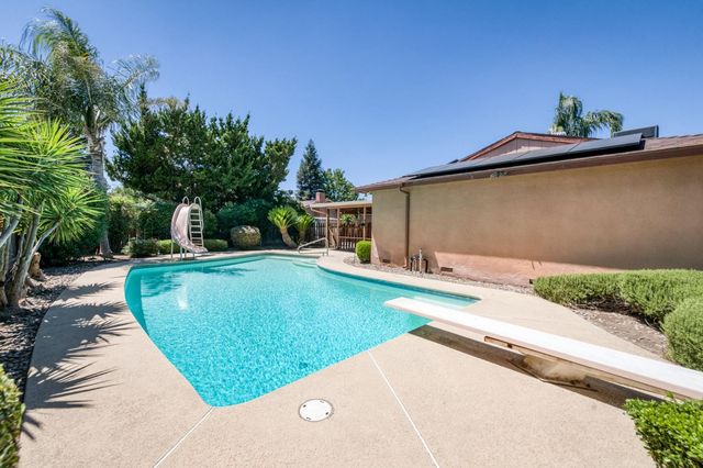 1504 Scott Avenue, Clovis, CA 93611