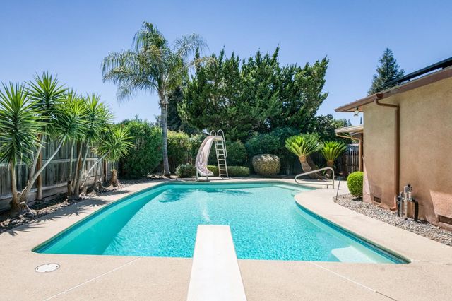 1504 Scott Avenue, Clovis, CA 93611