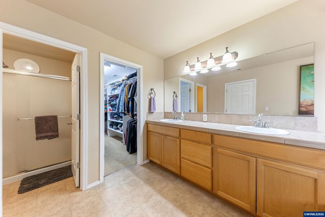 308 Holder Ln SE, Salem, OR 97306