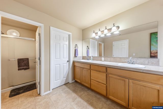 308 Holder Ln SE, Salem, OR 97306