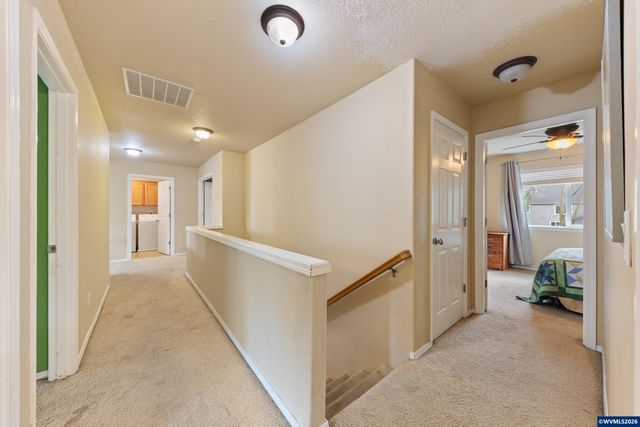 308 Holder Ln SE, Salem, OR 97306