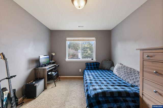 308 Holder Ln SE, Salem, OR 97306