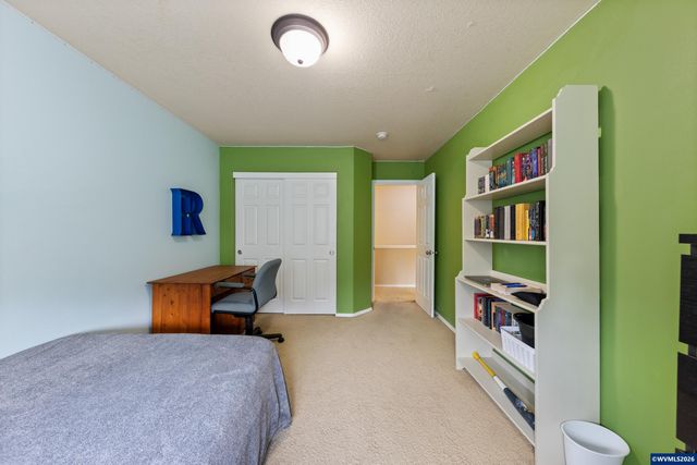 308 Holder Ln SE, Salem, OR 97306