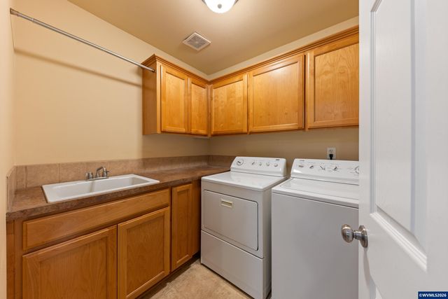 308 Holder Ln SE, Salem, OR 97306