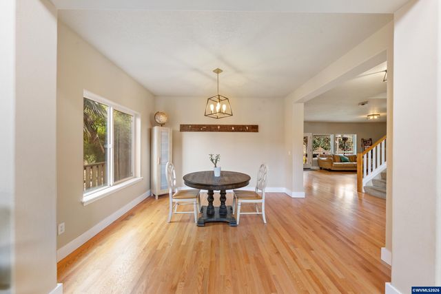 308 Holder Ln SE, Salem, OR 97306