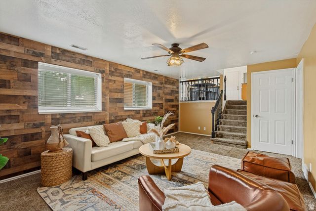 1028 E ANNABELLE LN, Sandy, UT 84094