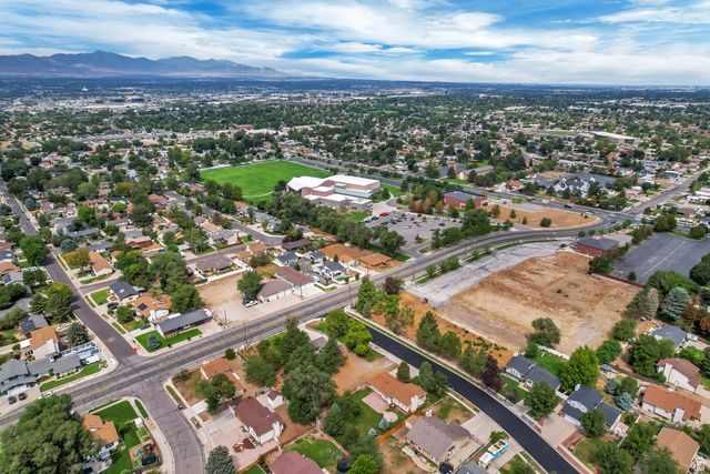 1028 E ANNABELLE LN, Sandy, UT 84094