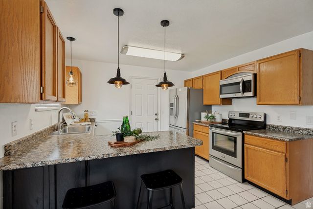 1028 E ANNABELLE LN, Sandy, UT 84094