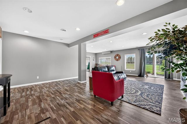 527 Columbia Downs, Lake St Louis, MO 63367