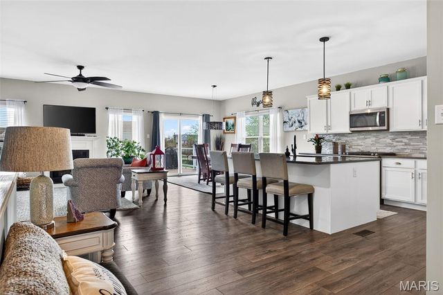 527 Columbia Downs, Lake St Louis, MO 63367