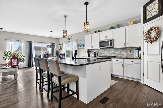 527 Columbia Downs, Lake St Louis, MO 63367