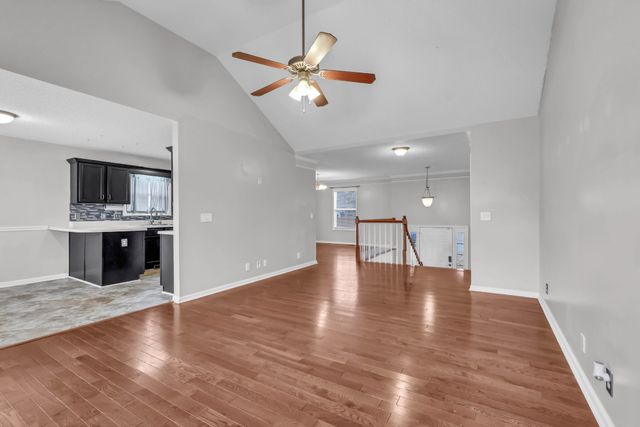 1663 Barrywood Cir, E, Clarksville, TN 37042