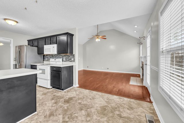 1663 Barrywood Cir, E, Clarksville, TN 37042