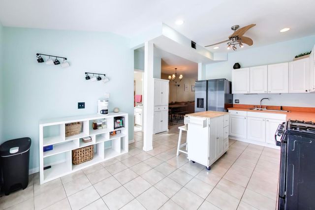 2315 N TRIPP Avenue, Chicago, IL 60639