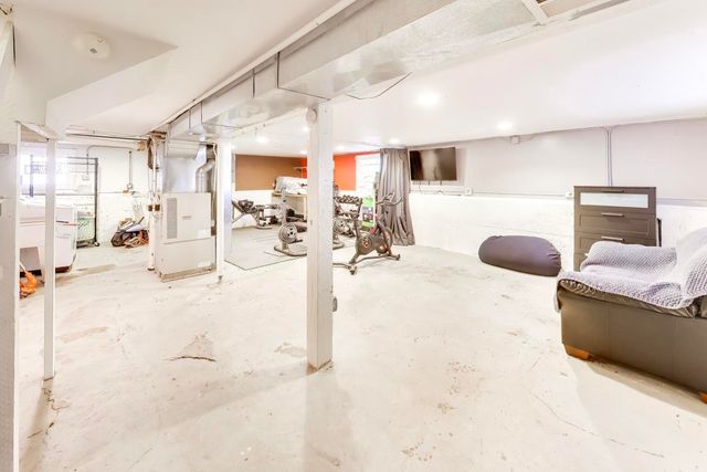 2315 N TRIPP Avenue, Chicago, IL 60639